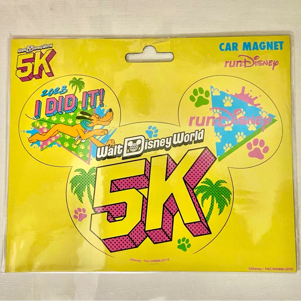 Disney Parks RunDisney WDW 2023 Marathon Weekend 5k Pluto Large Car Magnet NEW